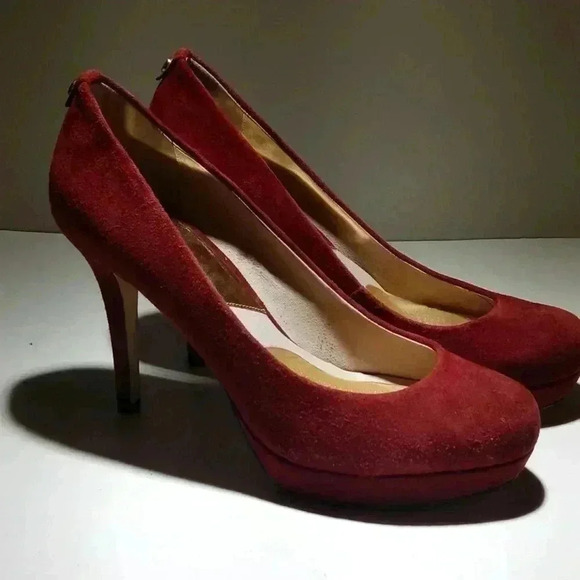 Micheal Kors platform heel - Picture 2 of 7